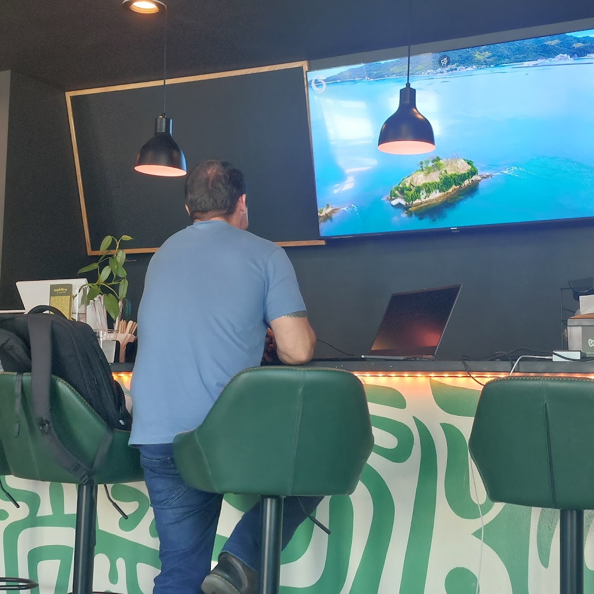 Euphoria Juice & Kava Bar photo 8