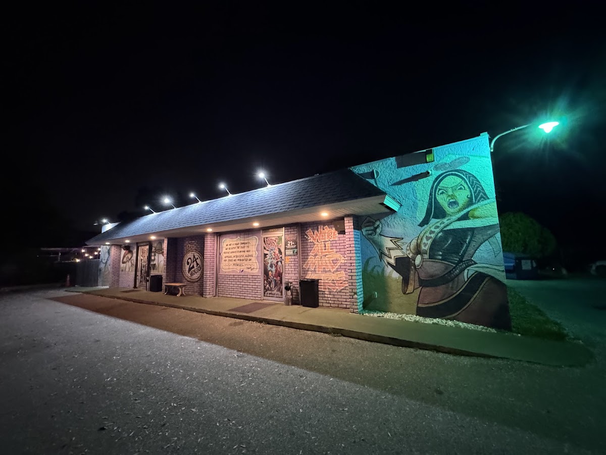 Mad Hatters Kava Bar photo 8