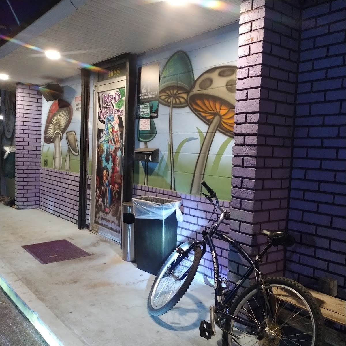 Mad Hatters Kava Bar