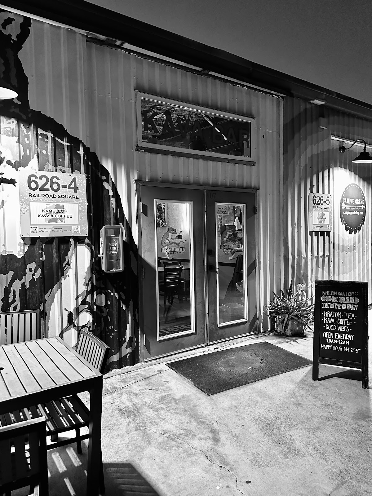 Kameleon Kava & Coffee photo 3