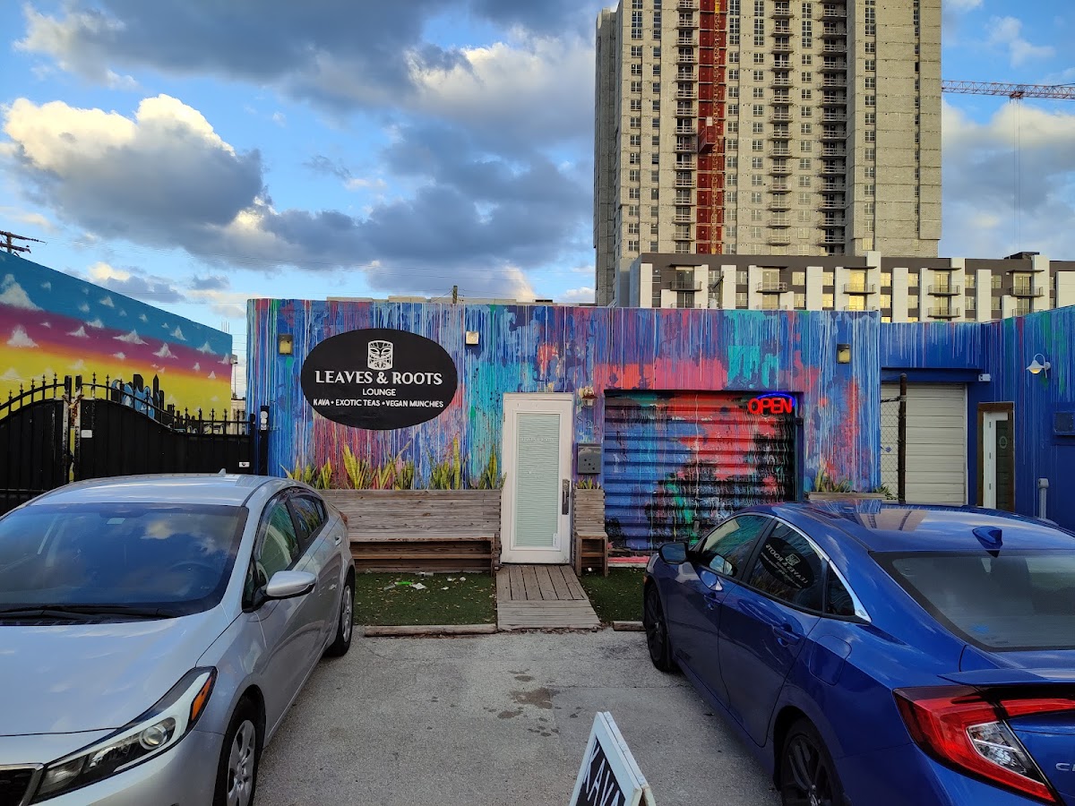 Leaves & Roots - Kava Bar & Vegan Cafe
