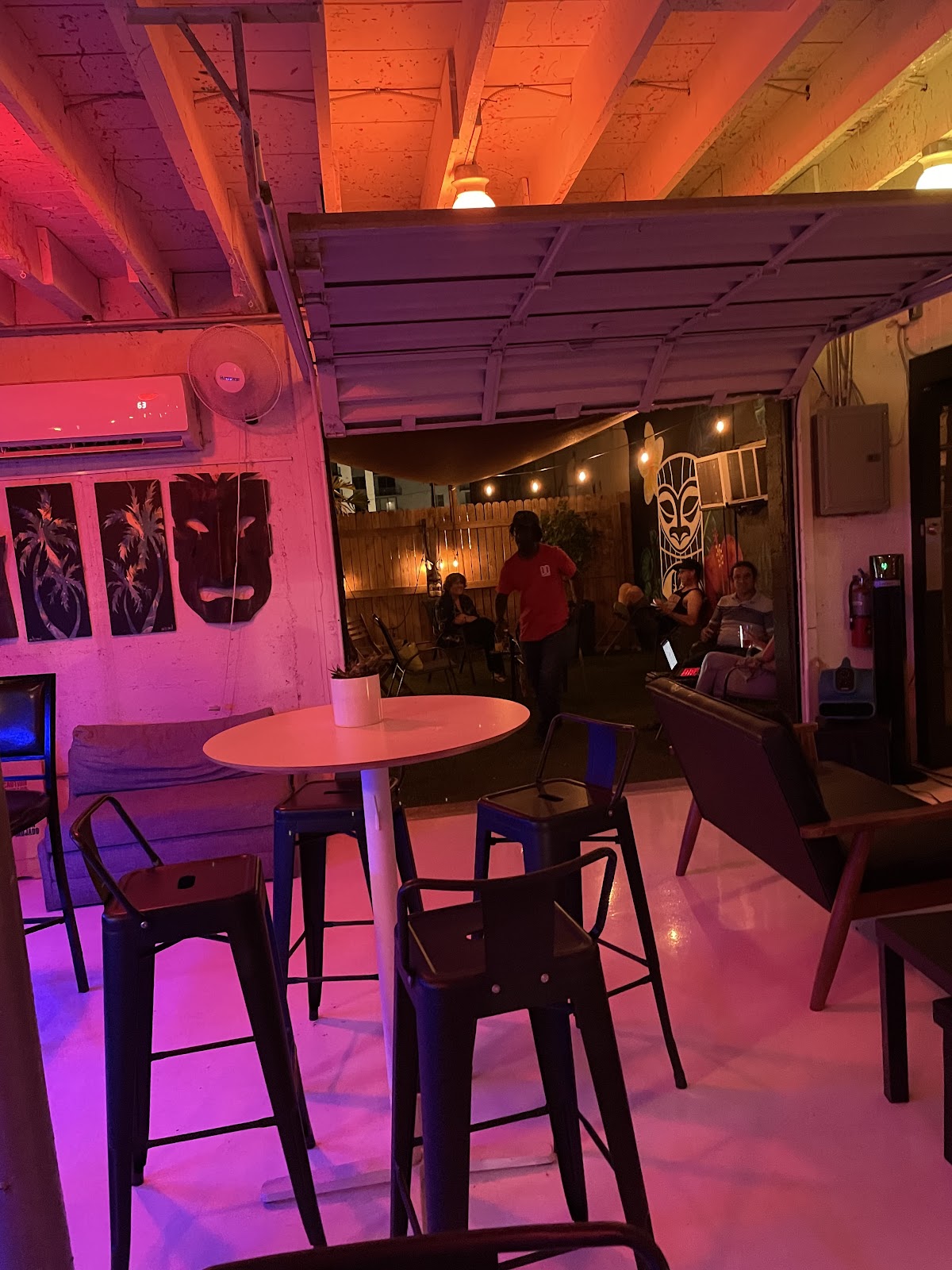 Leaves & Roots - Kava Bar & Vegan Cafe photo 7