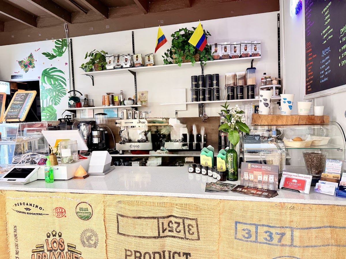 Aluna Coffee, Kava and Market photo 1