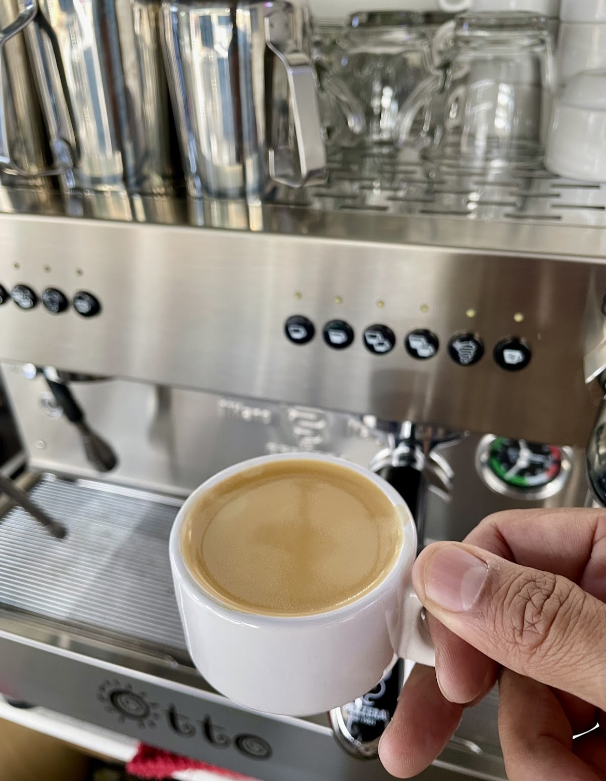 Aluna Coffee, Kava and Market