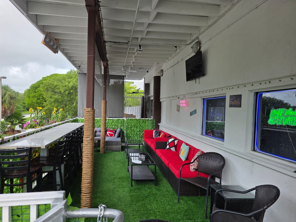 Kayf Kava Bar and Hookah Lounge LLC photo 4