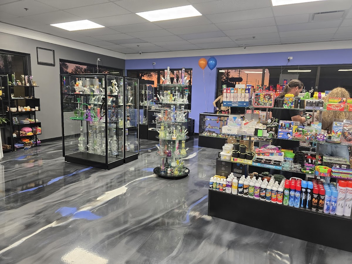 Strange Cloudz Vape Shop & Kava Lounge Clearwater photo 4