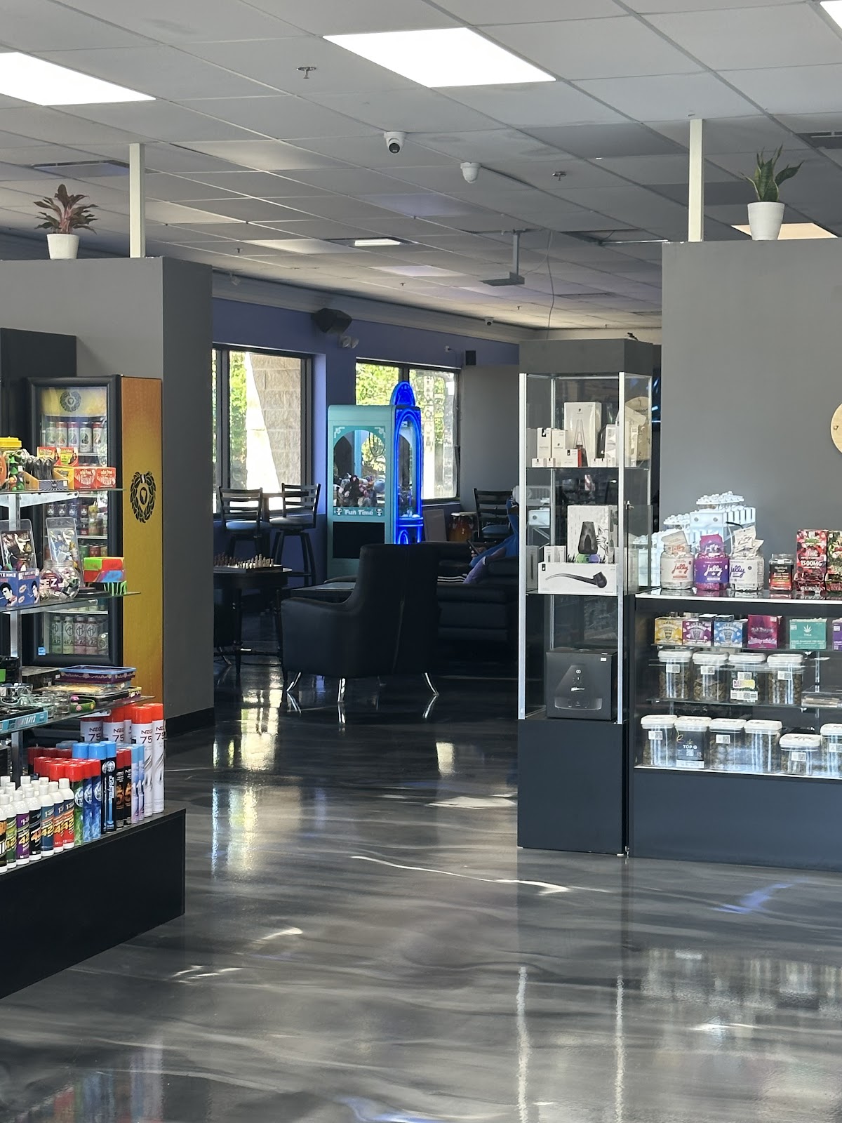 Strange Cloudz Vape Shop & Kava Lounge Clearwater photo 7