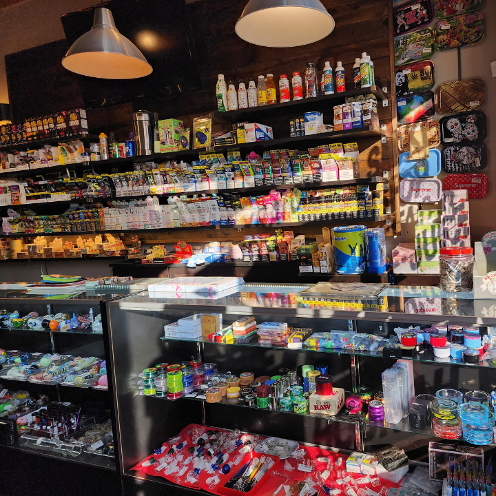 Johnny's Kratom Kava THC Vapes photo 7