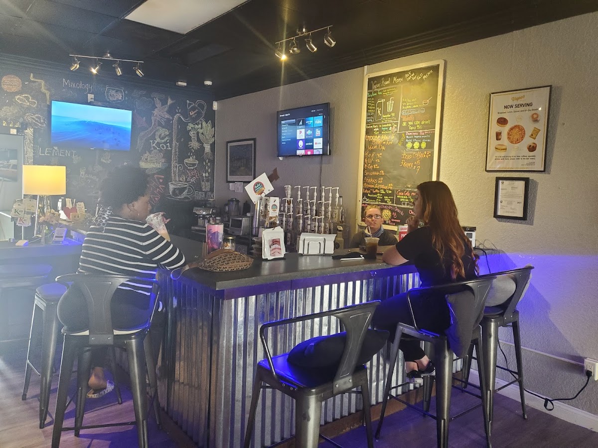 Vapor Road Brandon Kava Bar & Smoke Shop photo 7