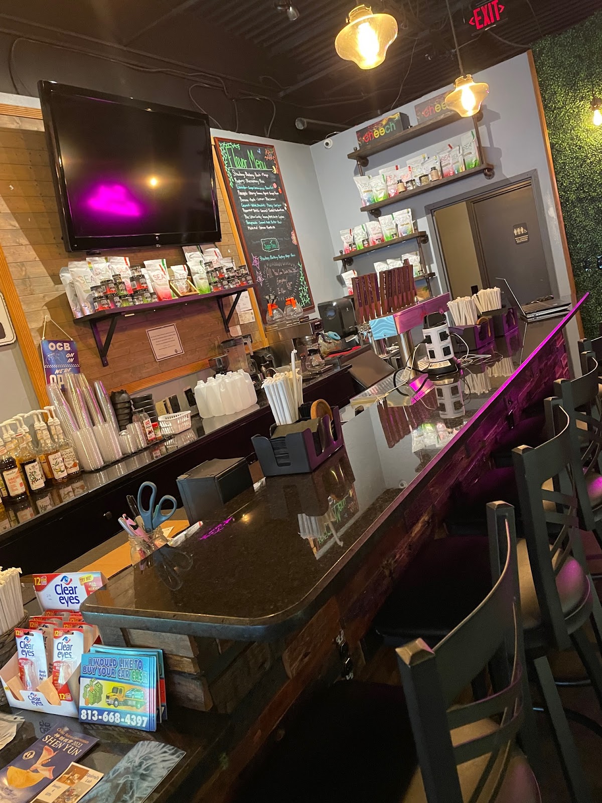 Twist Smoke Kratom Kava THC Vapes photo 4