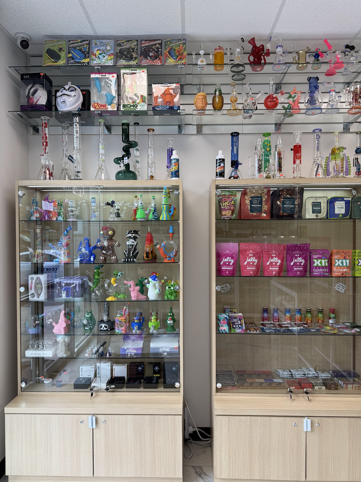 Highlife Smoke, Vape, and CBD | Mushrooms| Vape Store Near Me | Edibles | Geek Bar | Kava | Ploox | Olit Hookahlit photo 5