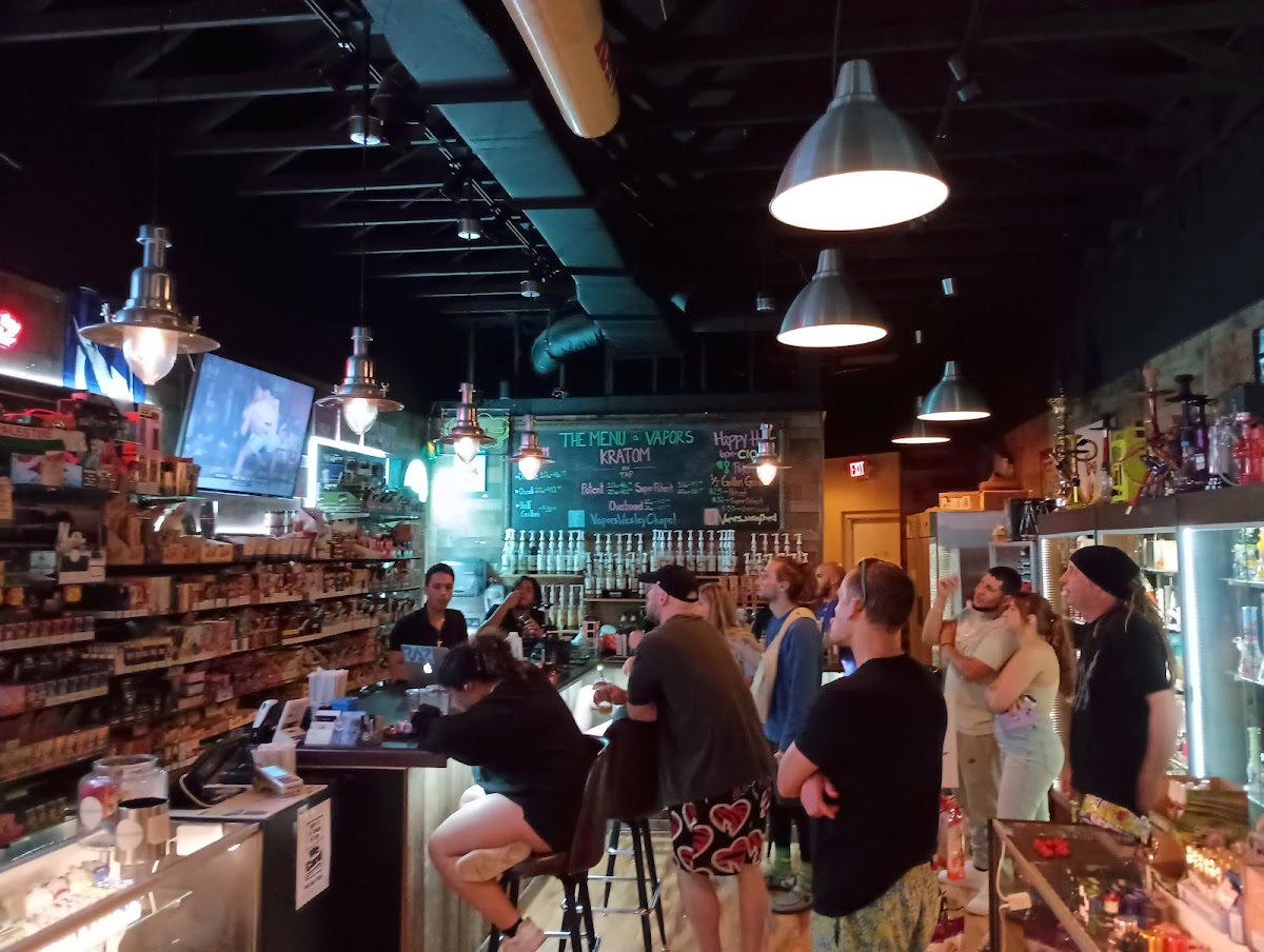 Vapors Smoke Shop & Kava Bar photo 3