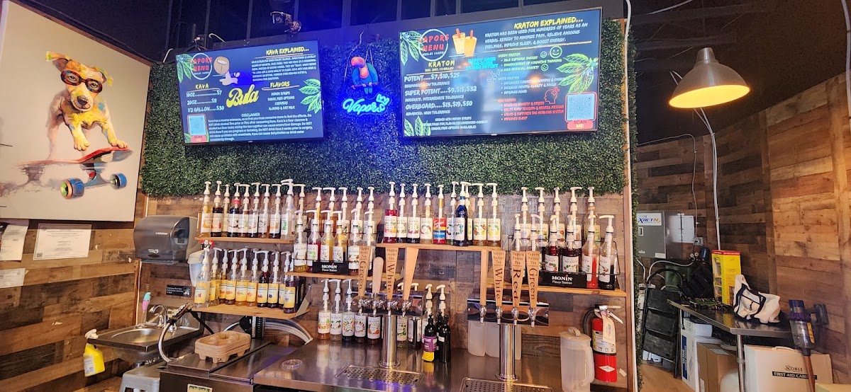 Vapors Smoke Shop & Kava Bar photo 4
