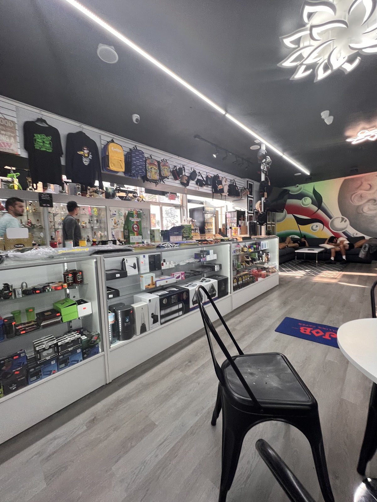 The Spot Smoke Shop and Kava Bar photo 4