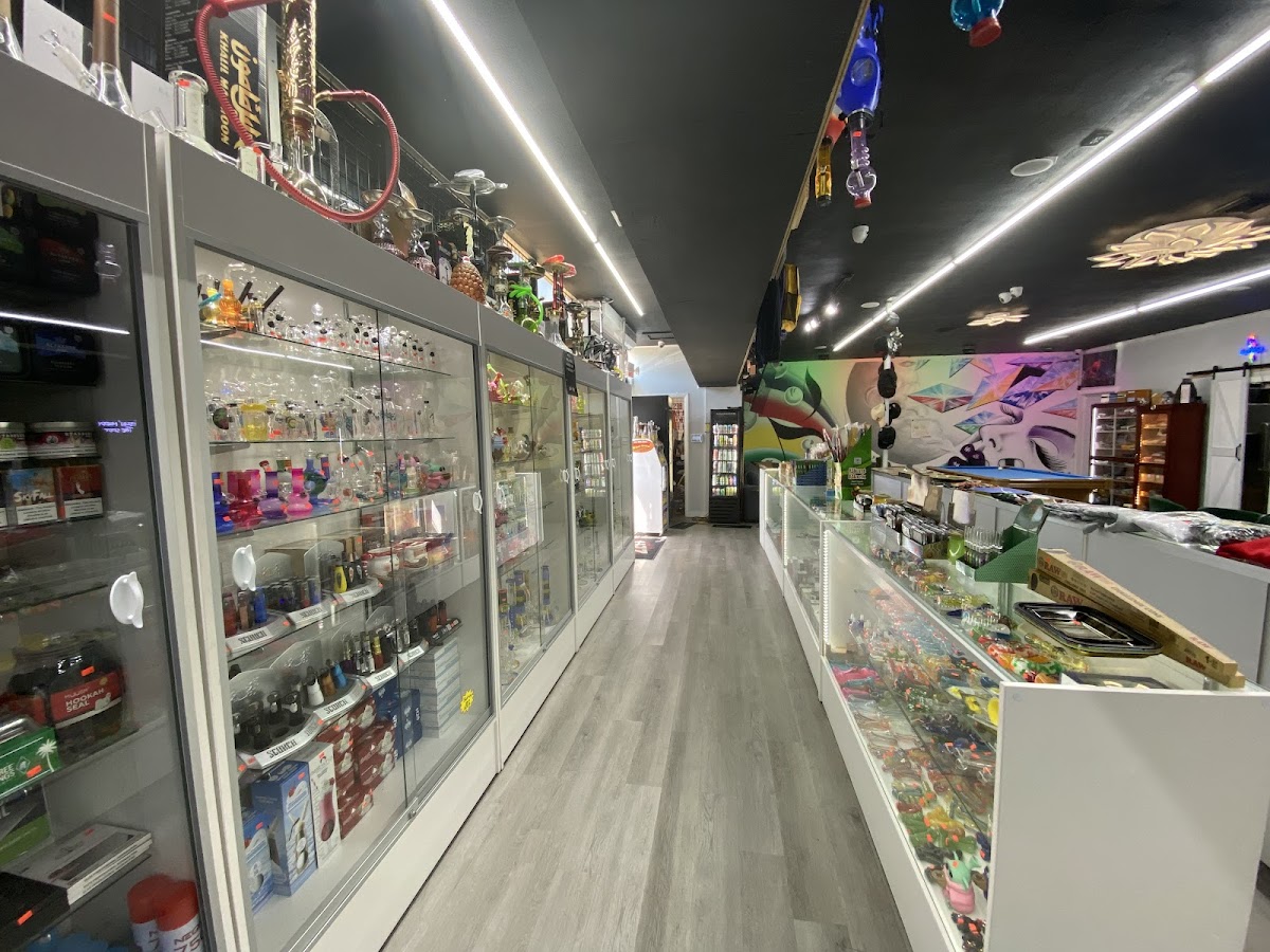 The Spot Smoke Shop and Kava Bar photo 7