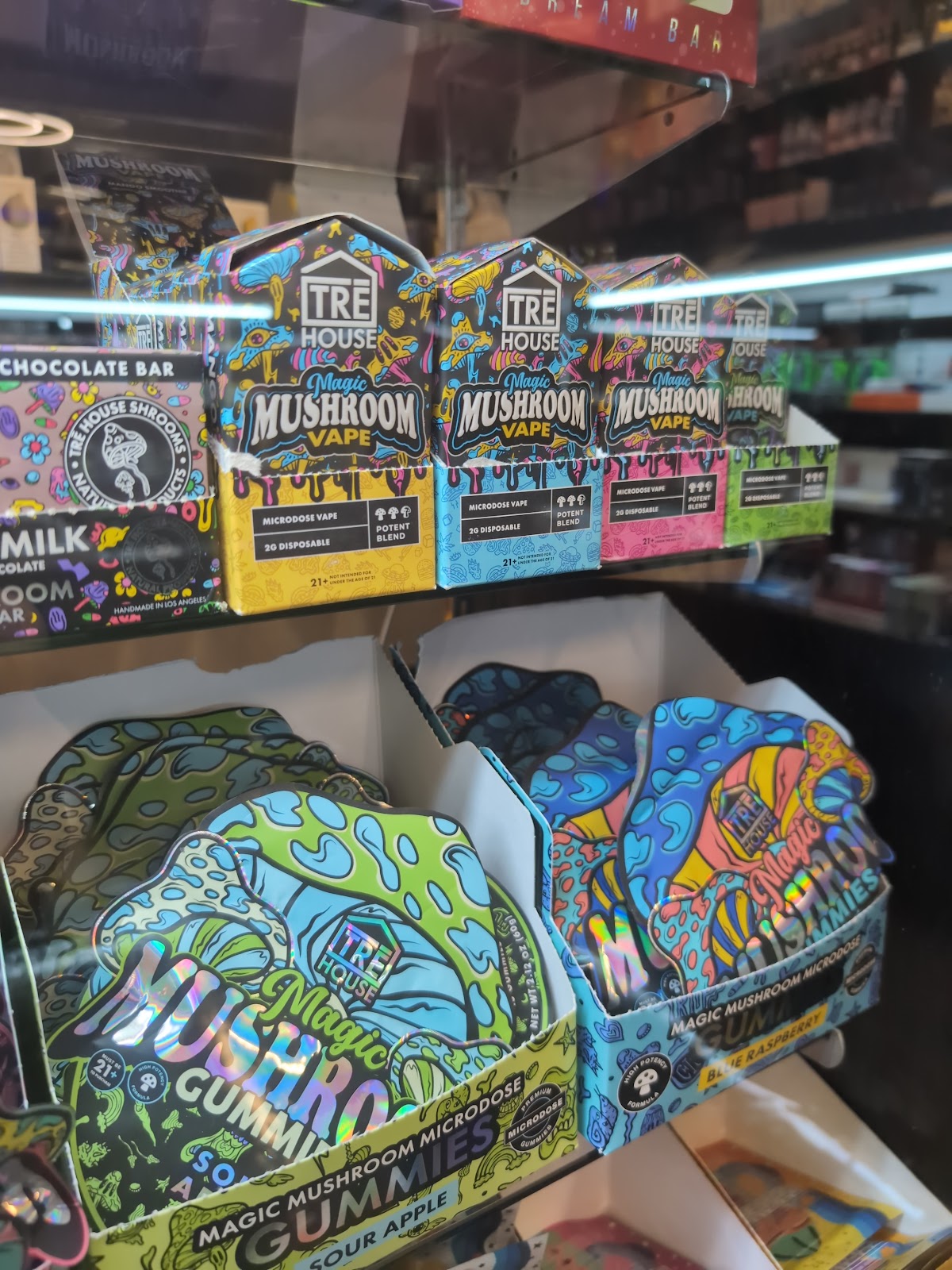 Mad Hatter Smoke and Kava photo 3