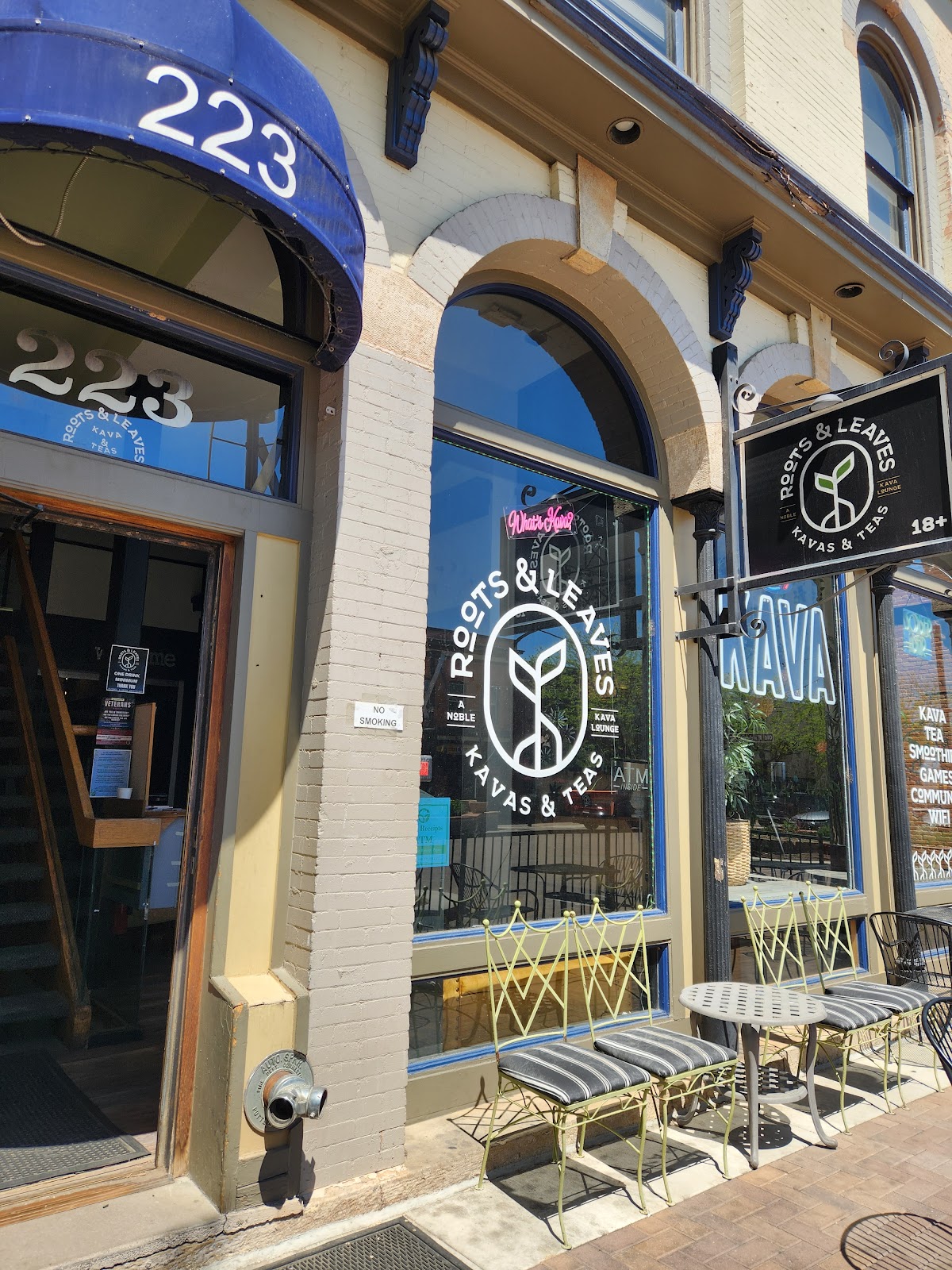 Roots And Leaves: Old Town Kava Bar photo 1