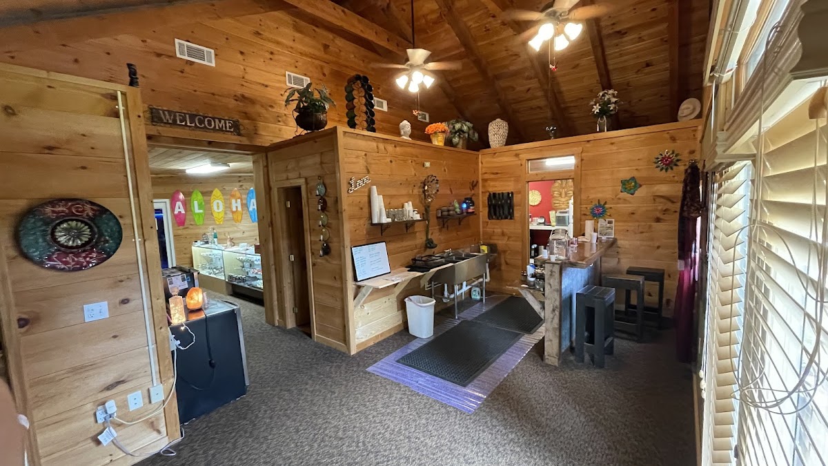 Mai Kai Kava Tea Living Room photo 4