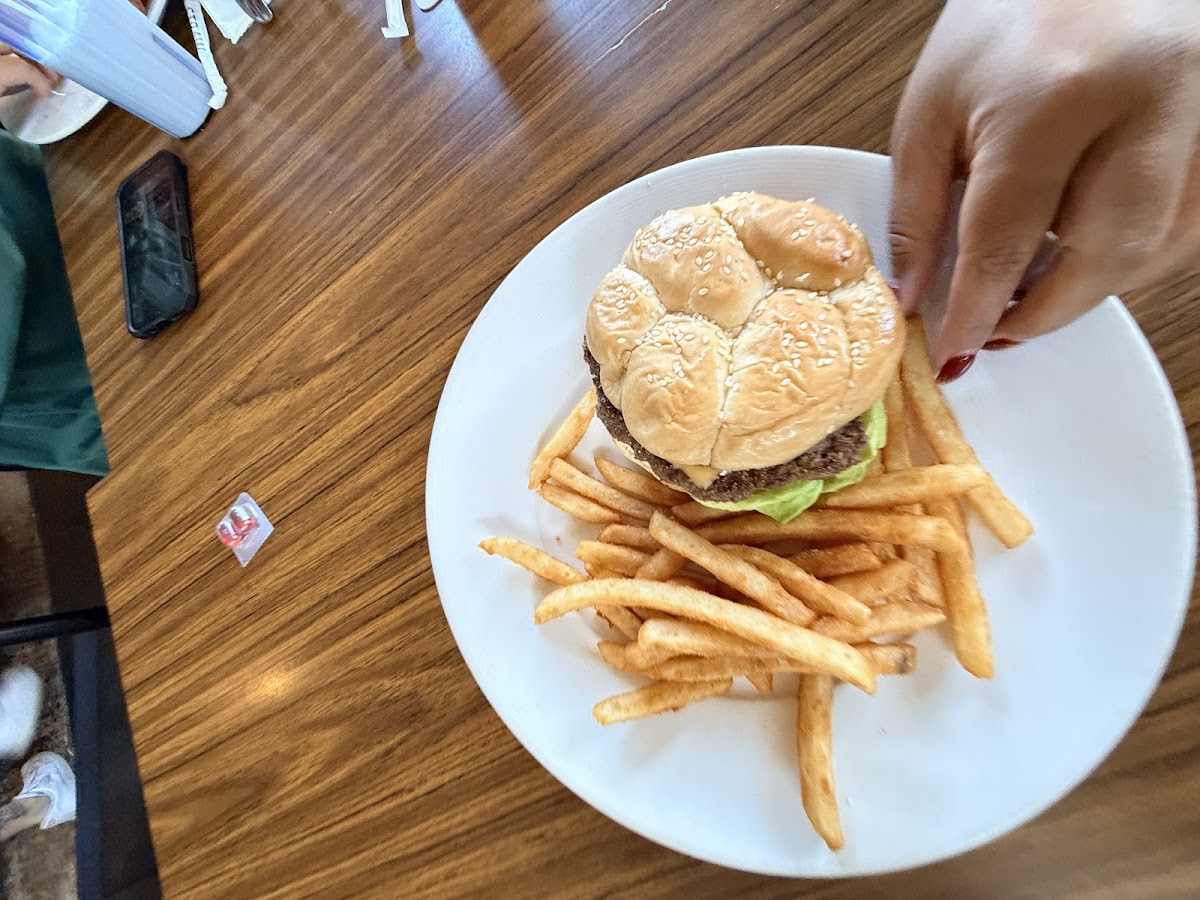 Wow-Wee Maui's Kava Bar and Grill photo 5