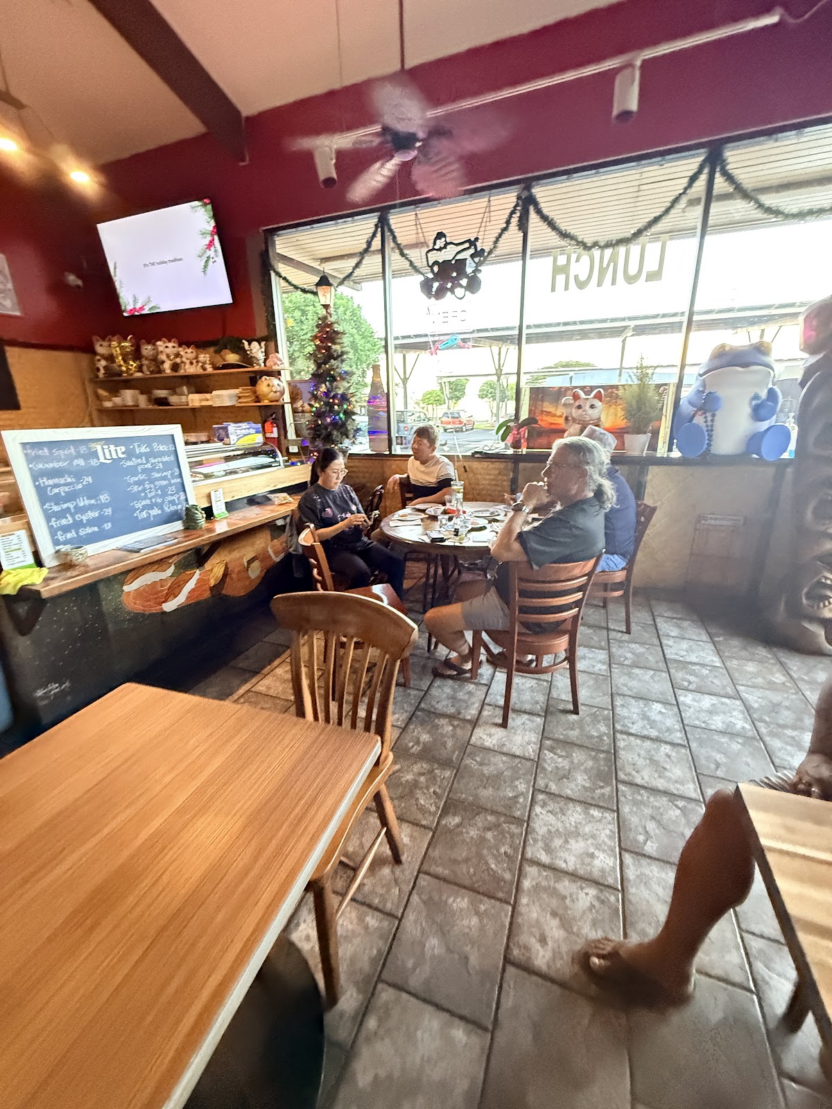 Wow-Wee Maui's Kava Bar and Grill photo 1