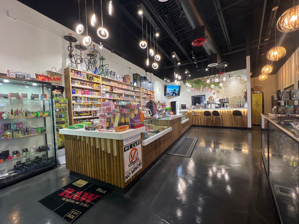 Vaperior Cigars & Kava Bar photo 8