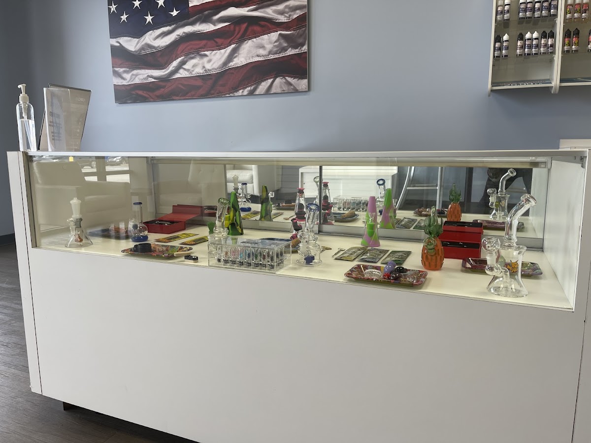 Saffire Vapor & Kava Bar Of Bowling Green photo 8