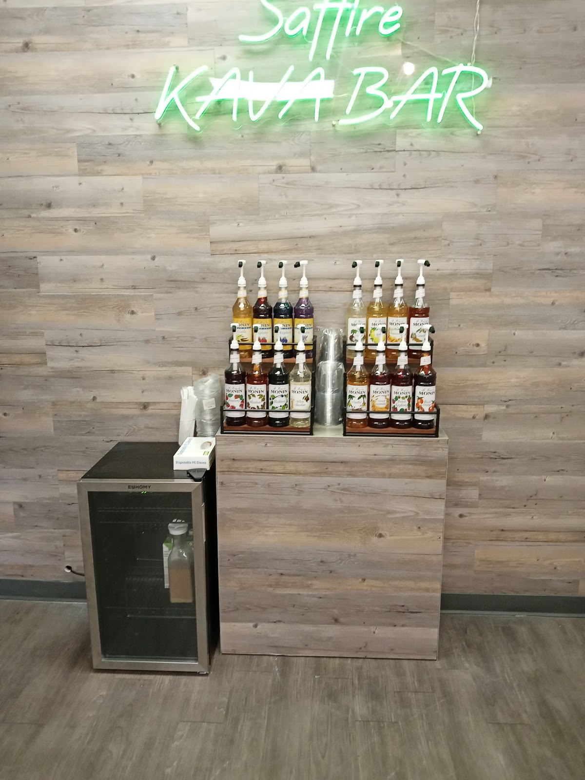 Saffire Vapor & Kava Bar Of Bowling Green photo 5