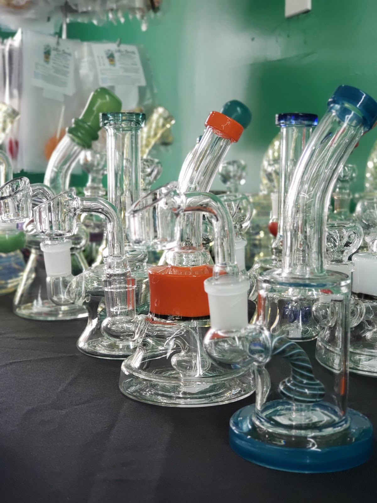 Wolves Den Smoke Kava and Kratom Bar photo 2