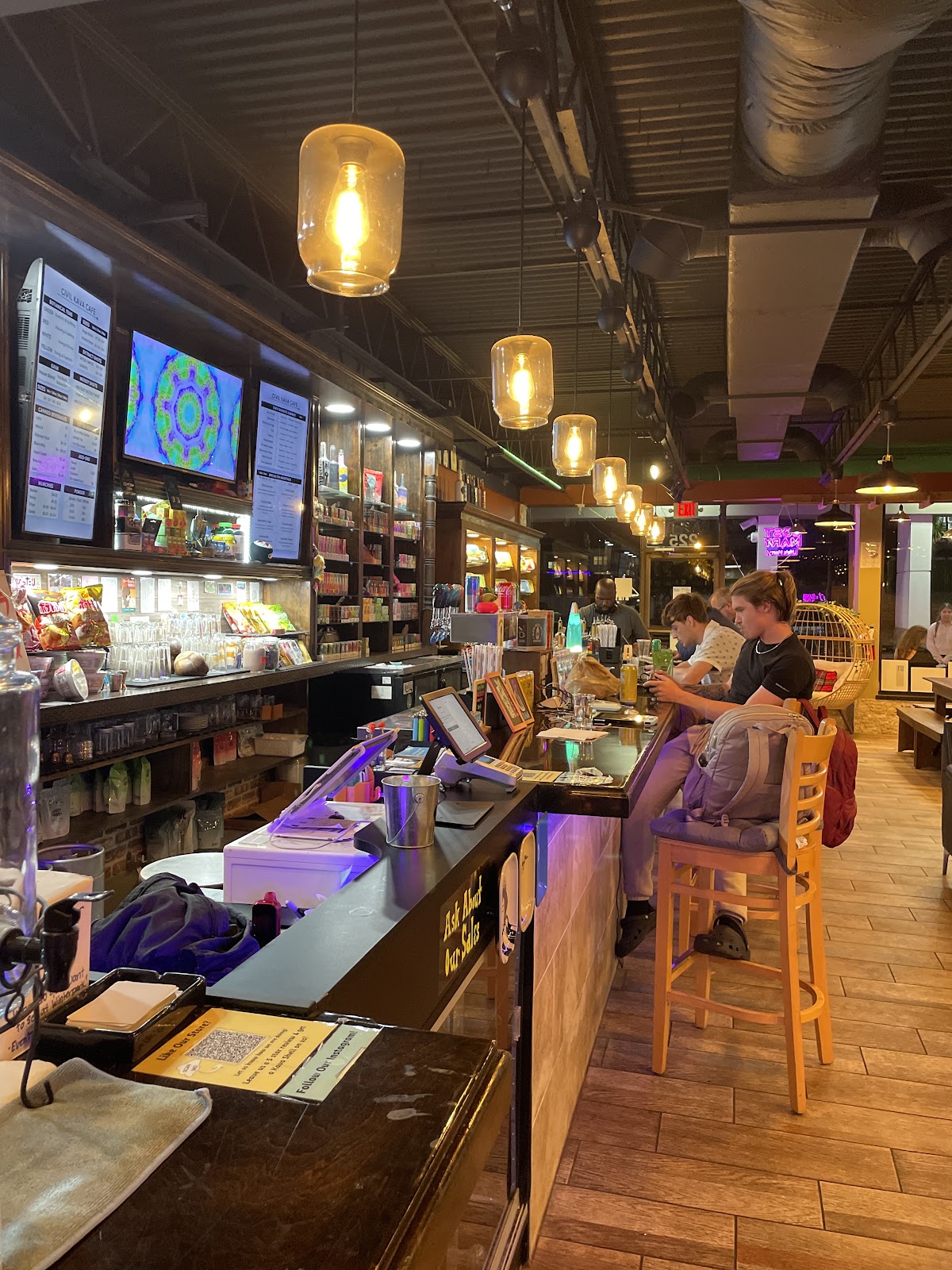 Civil Vapes Kava Cafe photo 2