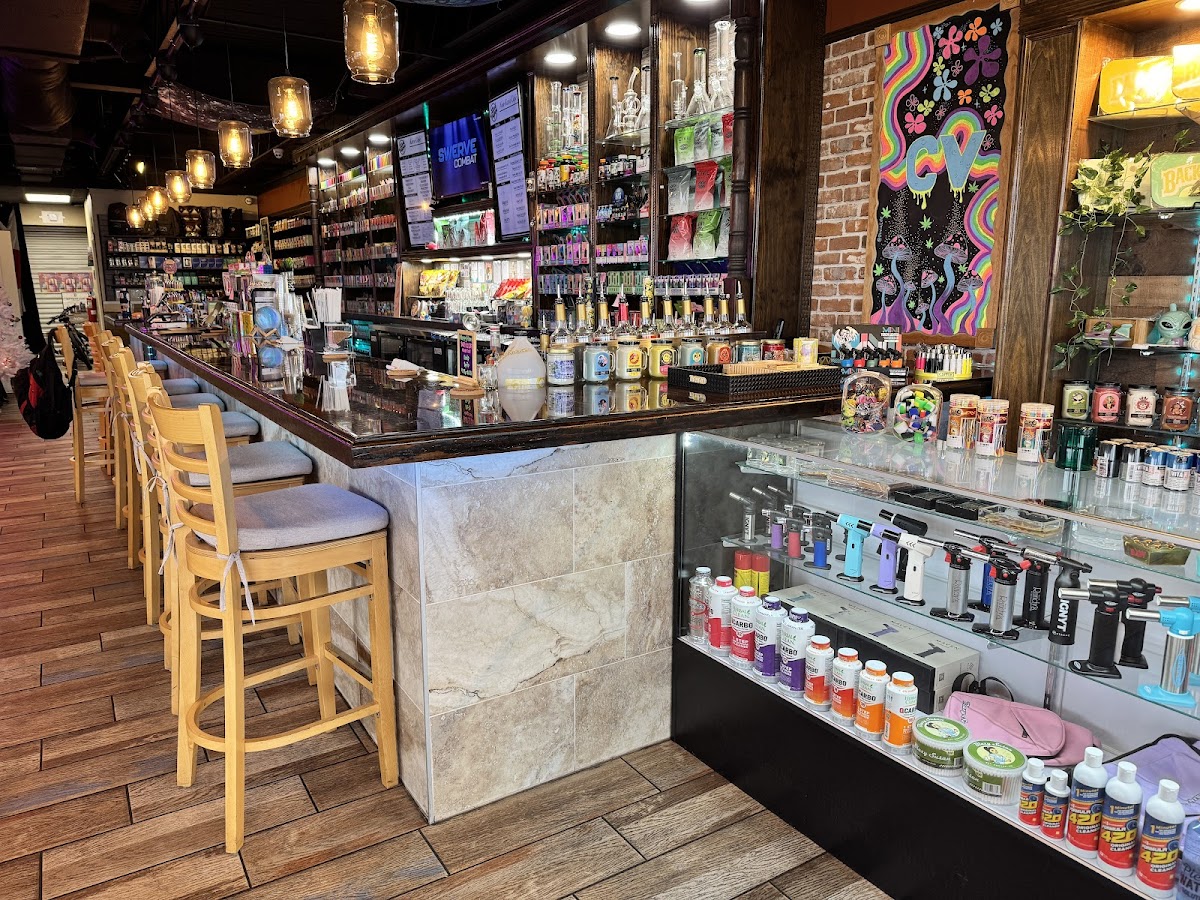 Civil Vapes Kava Cafe photo 6