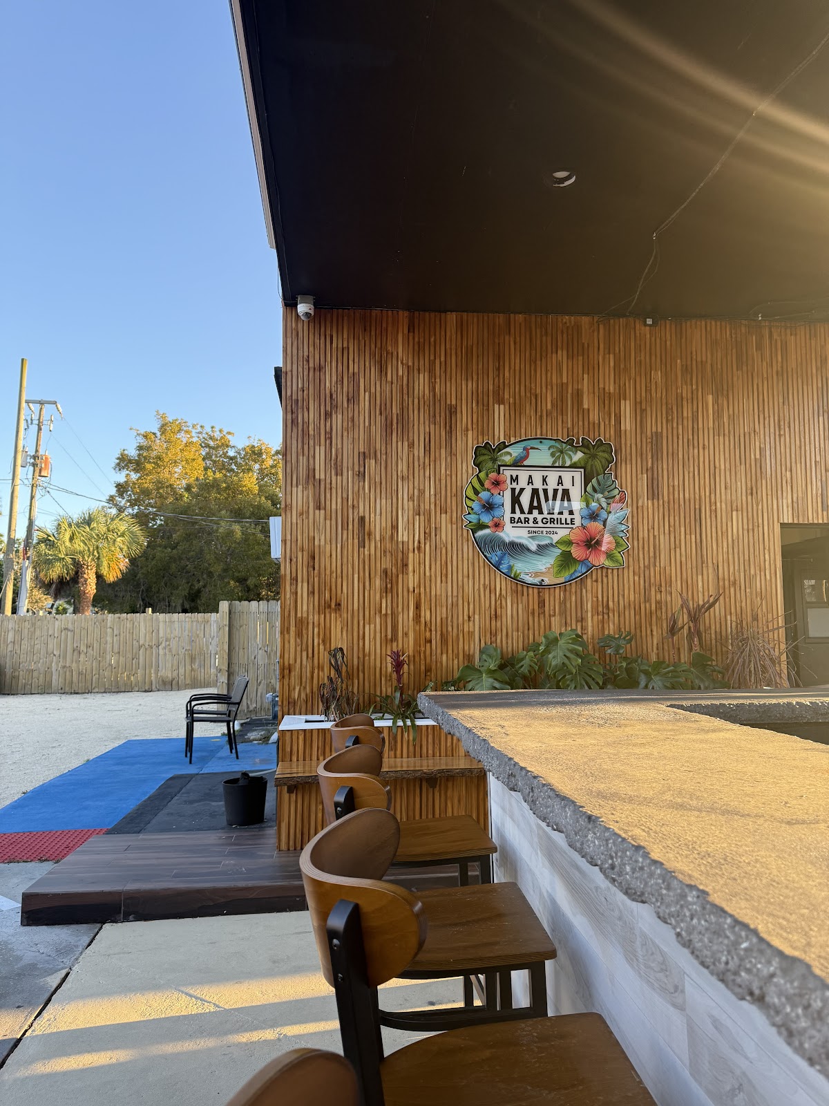 Makai Kava Bar & Grille photo 7