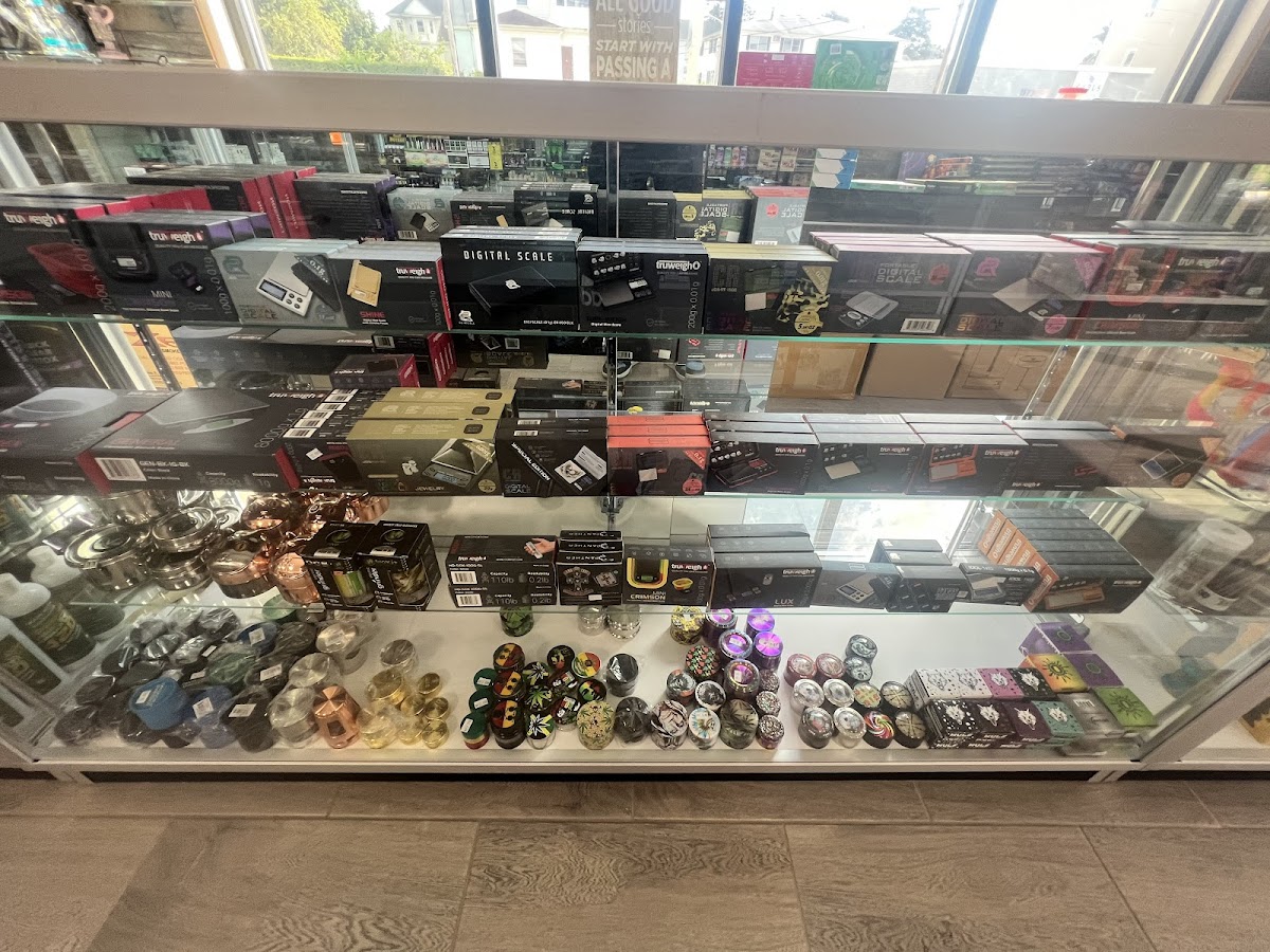 Famous smoke shop and tropical kava bar photo 7