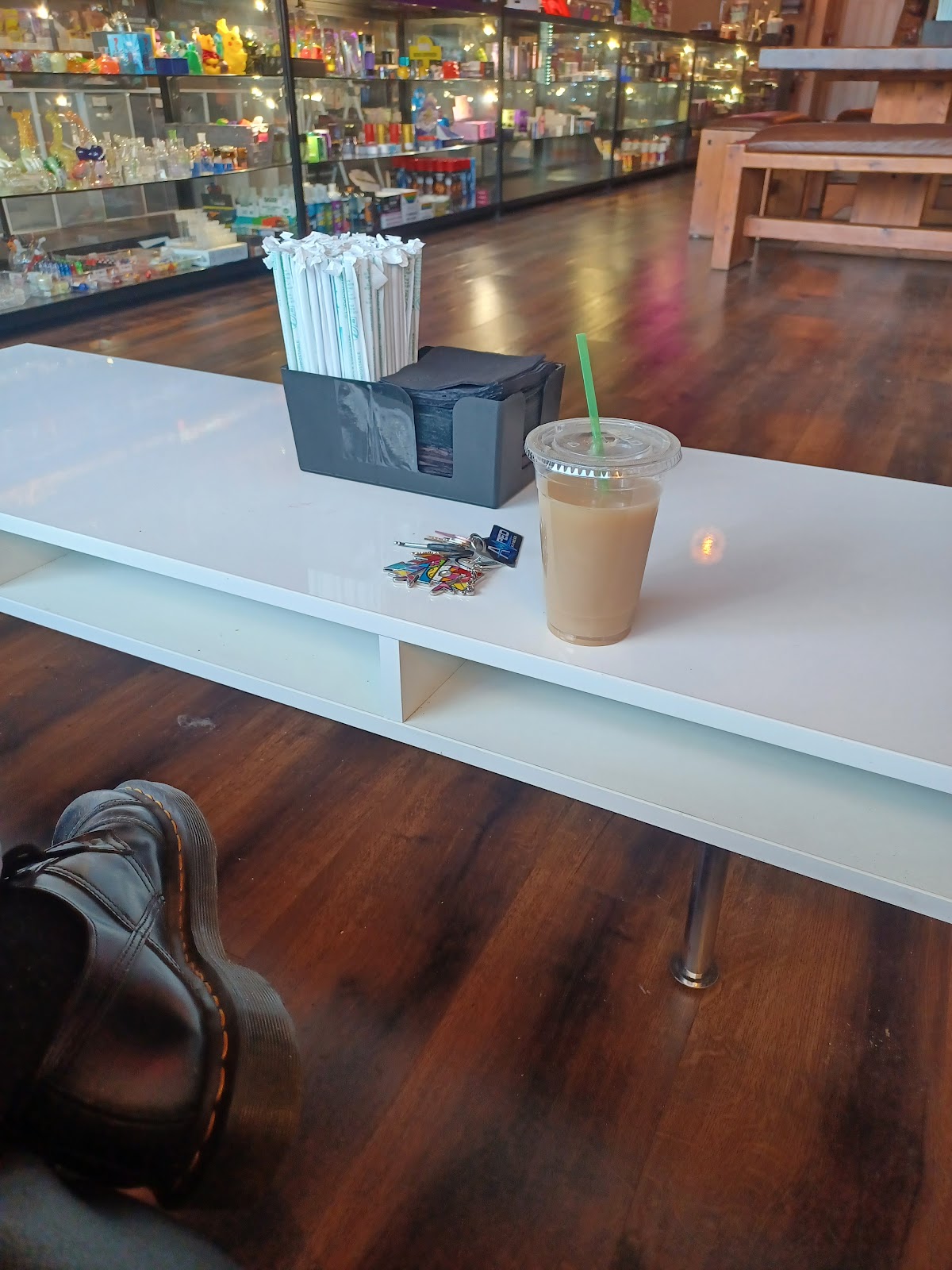 Johnny's Kratom Kava THC Vapes photo 8