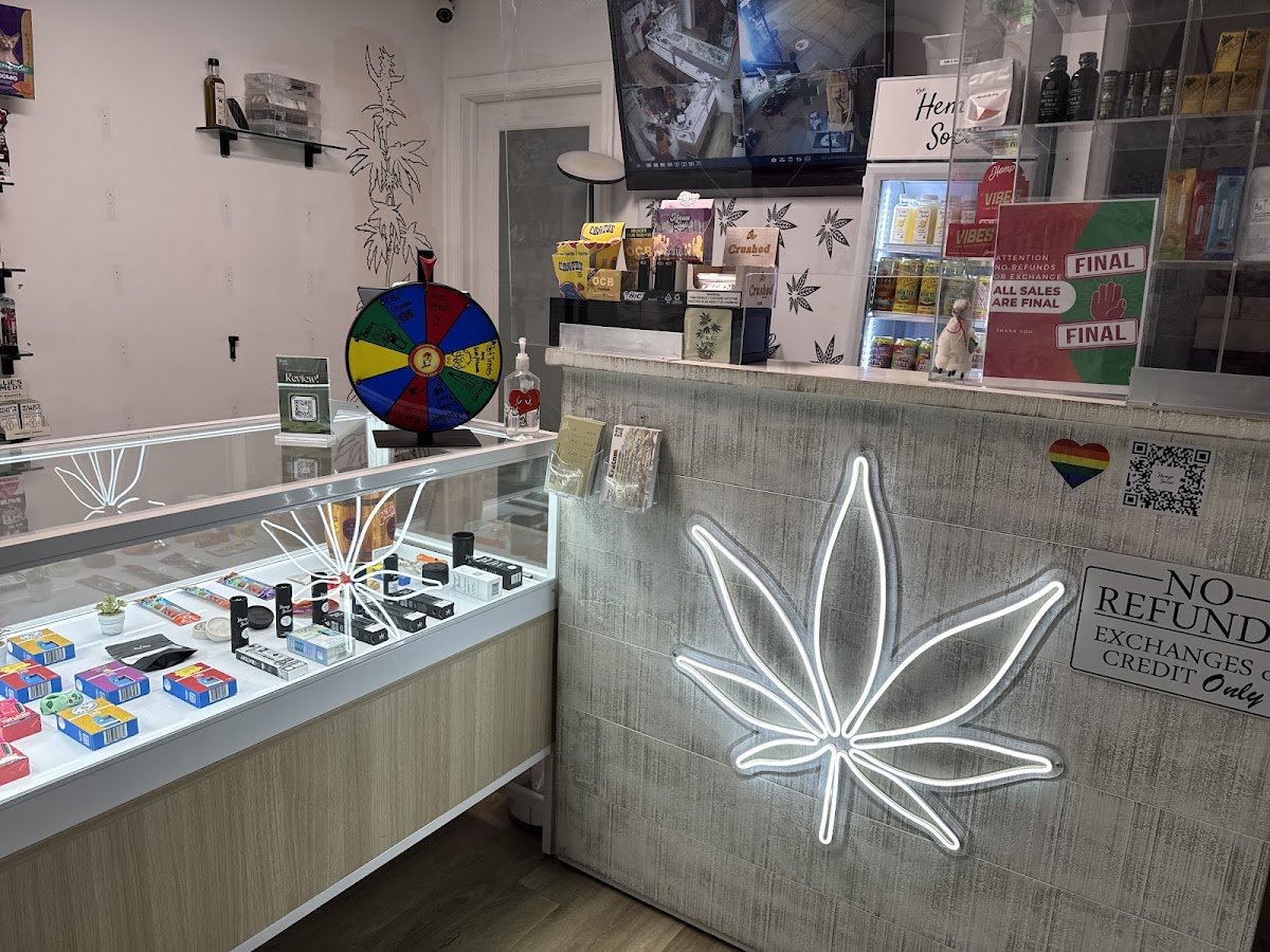 The Hemp Social - Downtown THC, CBD, KRATOM, KAVA, WELLNESS MUSHROOMS, NOOTROPICS & MAD HONEY! photo 7