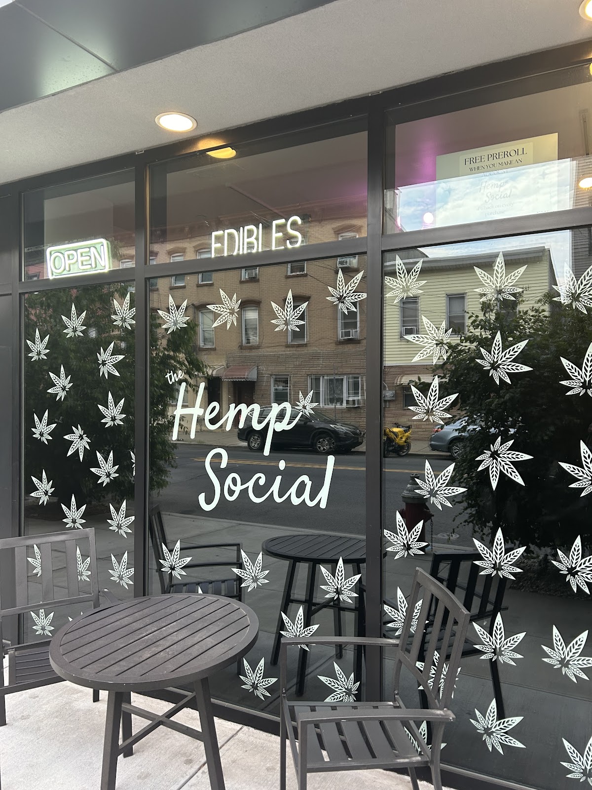 The Hemp Social - The Heights THC, CBD, KRATOM, KAVA, WELLNESS MUSHROOMS, NOOTROPICS & MAD HONEY! photo 6