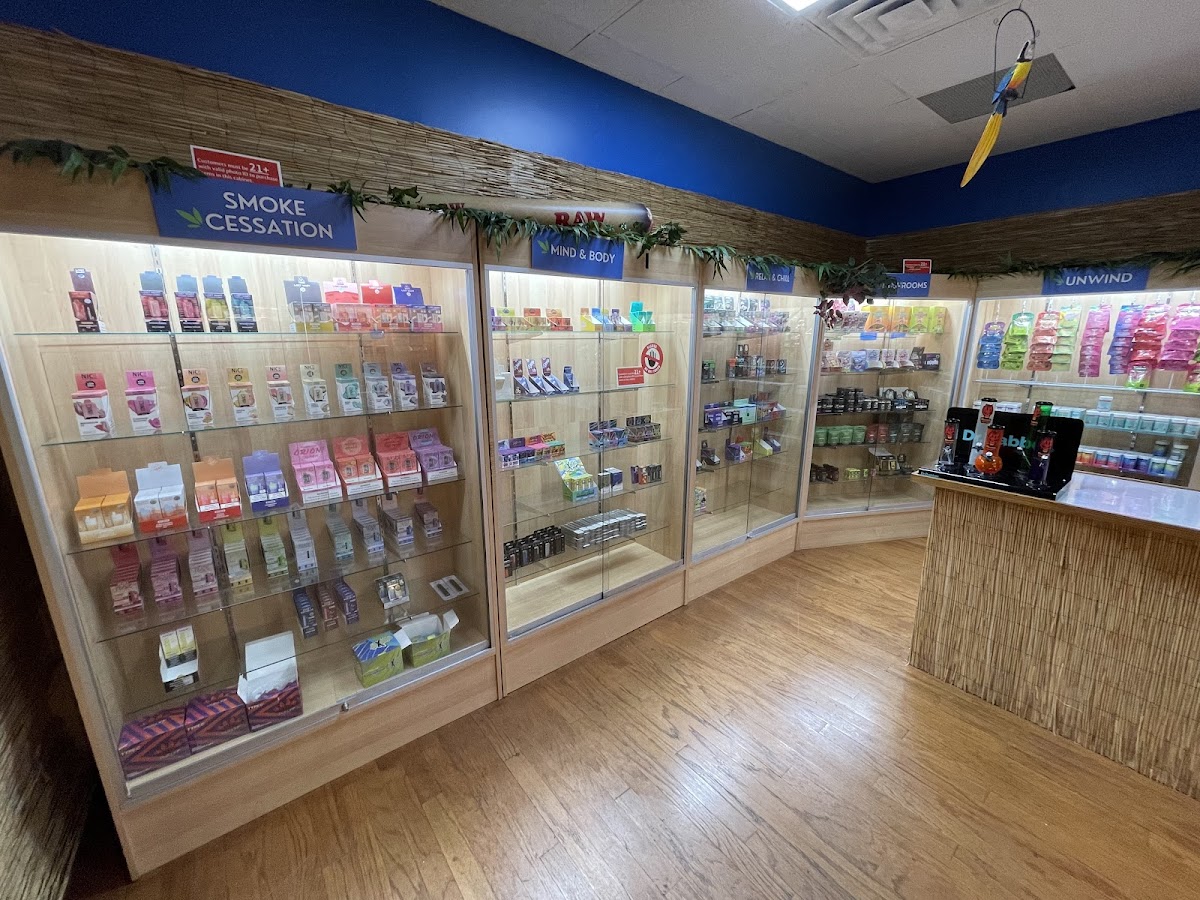 Deep Six | Cigar & Kava Bar photo 7